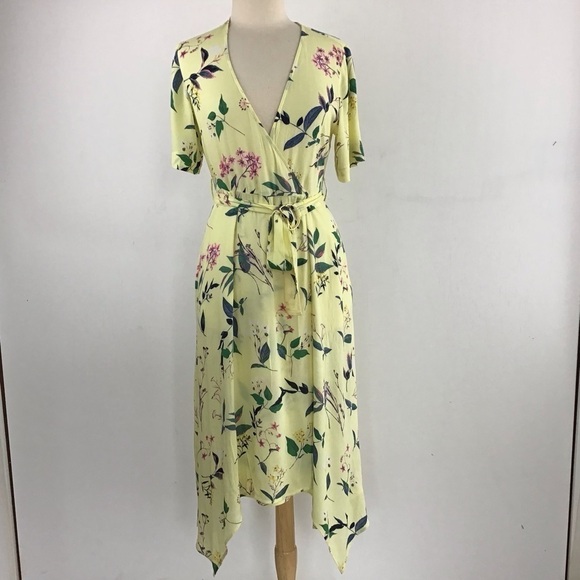 Banana Republic yellow print short sleeved flowy rayon crepe wrap dress size 4. - Picture 1 of 9